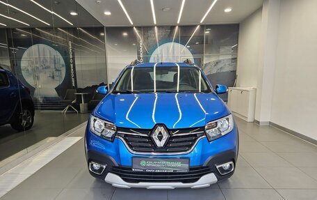 Renault Sandero II рестайлинг, 2021 год, 1 280 000 рублей, 2 фотография