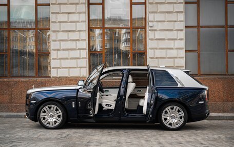Rolls-Royce Cullinan, 2021 год, 38 000 000 рублей, 4 фотография