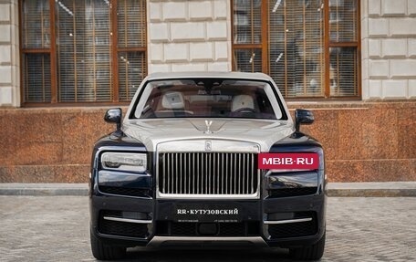 Rolls-Royce Cullinan, 2021 год, 38 000 000 рублей, 2 фотография