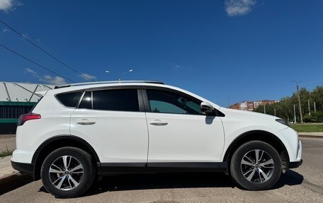 Toyota RAV4, 2016 год, 1 990 000 рублей, 3 фотография