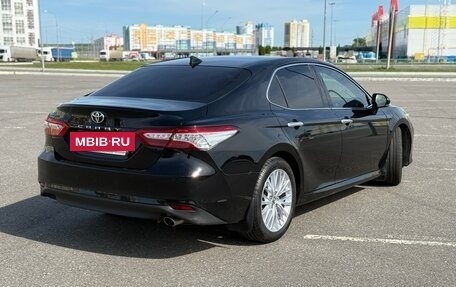 Toyota Camry, 2018 год, 2 920 000 рублей, 10 фотография