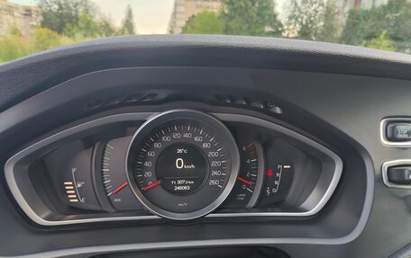 Volvo V40 II рестайлинг, 2013 год, 890 000 рублей, 6 фотография