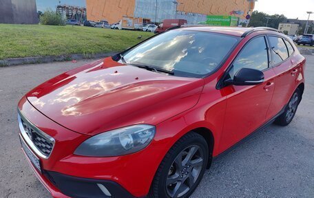 Volvo V40 II рестайлинг, 2013 год, 890 000 рублей, 2 фотография