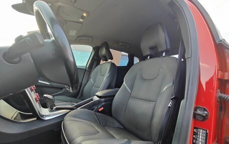 Volvo V40 II рестайлинг, 2013 год, 890 000 рублей, 11 фотография