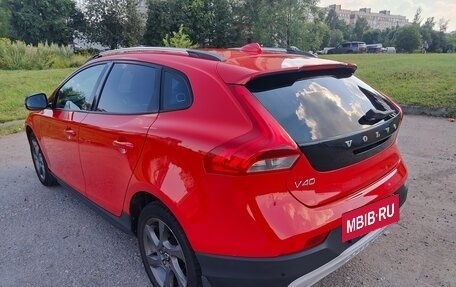 Volvo V40 II рестайлинг, 2013 год, 890 000 рублей, 3 фотография