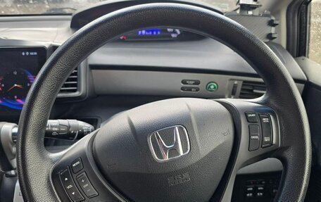 Honda Freed I, 2015 год, 1 410 000 рублей, 8 фотография