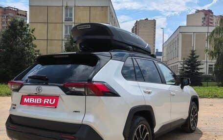 Toyota RAV4, 2021 год, 4 000 000 рублей, 7 фотография