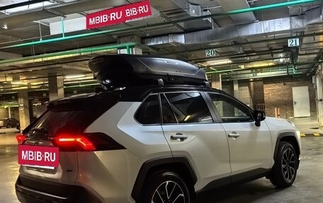 Toyota RAV4, 2021 год, 4 000 000 рублей, 3 фотография