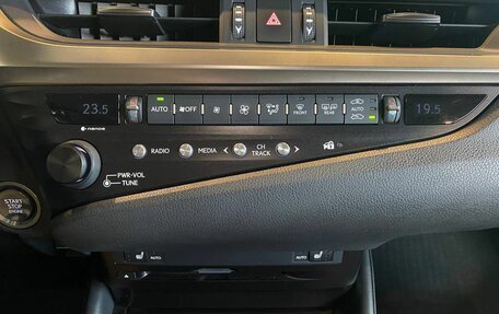 Lexus ES VII, 2018 год, 3 800 000 рублей, 15 фотография