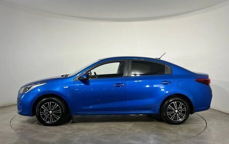KIA Rio IV, 2017 год, 1 000 000 рублей, 2 фотография