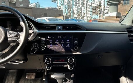 KIA Rio IV, 2021 год, 1 800 000 рублей, 8 фотография