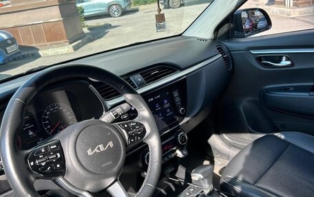 KIA Rio IV, 2021 год, 1 800 000 рублей, 5 фотография