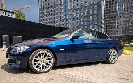 BMW 3 серия, 2011 год, 1 750 000 рублей, 3 фотография