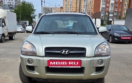 Hyundai Tucson III, 2006 год, 710 000 рублей, 2 фотография