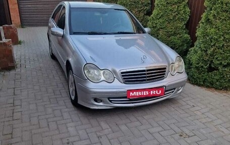 Mercedes-Benz C-Класс, 2004 год, 650 000 рублей, 2 фотография
