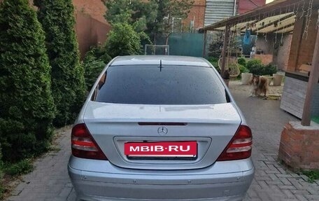 Mercedes-Benz C-Класс, 2004 год, 650 000 рублей, 6 фотография