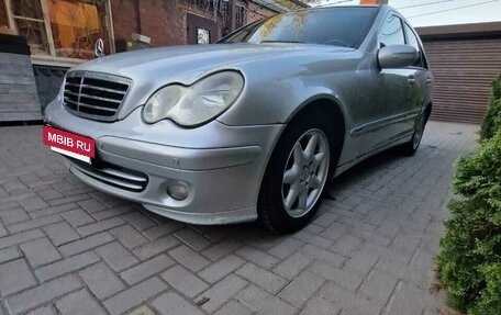 Mercedes-Benz C-Класс, 2004 год, 650 000 рублей, 10 фотография