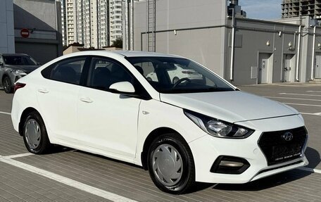 Hyundai Solaris II рестайлинг, 2018 год, 680 000 рублей, 2 фотография