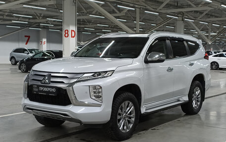 Mitsubishi Pajero Sport III рестайлинг, 2020 год, 3 960 000 рублей, 1 фотография