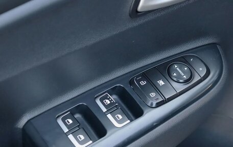 KIA Rio IV, 2022 год, 1 780 000 рублей, 13 фотография
