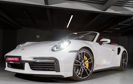 Porsche 911, 2022 год, 26 500 000 рублей, 9 фотография