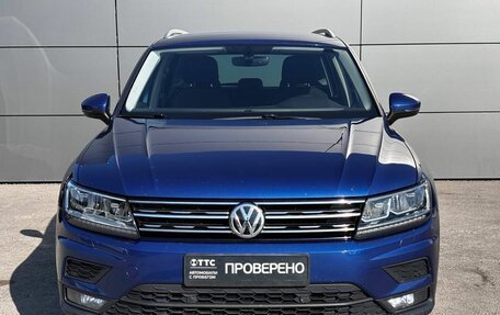 Volkswagen Tiguan II, 2018 год, 2 229 000 рублей, 2 фотография
