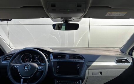 Volkswagen Tiguan II, 2018 год, 2 229 000 рублей, 17 фотография