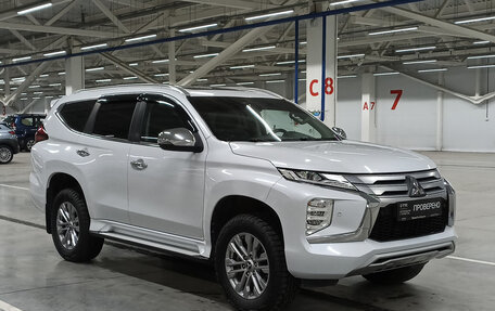 Mitsubishi Pajero Sport III рестайлинг, 2020 год, 3 960 000 рублей, 3 фотография