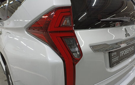 Mitsubishi Pajero Sport III рестайлинг, 2020 год, 3 960 000 рублей, 11 фотография