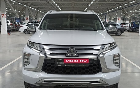 Mitsubishi Pajero Sport III рестайлинг, 2020 год, 3 960 000 рублей, 2 фотография
