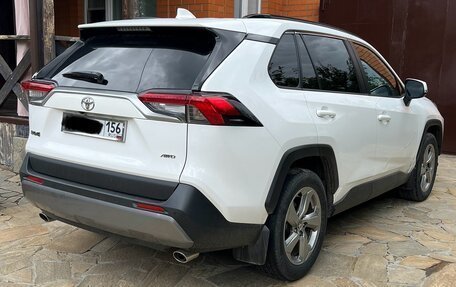 Toyota RAV4, 2021 год, 3 000 000 рублей, 6 фотография