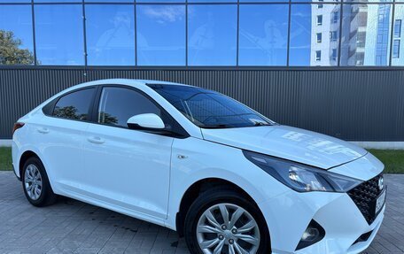 Hyundai Solaris II рестайлинг, 2020 год, 1 499 999 рублей, 7 фотография
