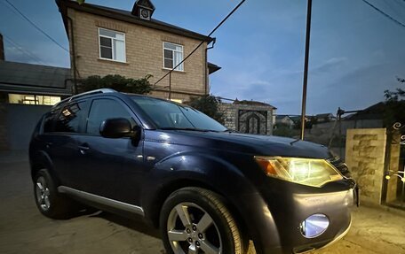 Mitsubishi Outlander III рестайлинг 3, 2007 год, 1 000 500 рублей, 3 фотография