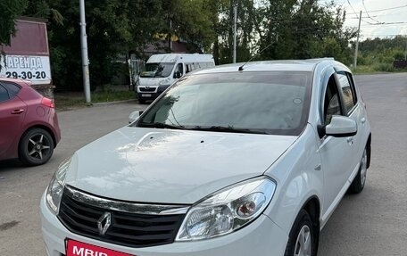 Renault Sandero I, 2012 год, 645 000 рублей, 2 фотография