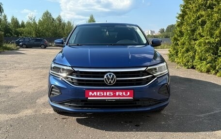 Volkswagen Polo VI (EU Market), 2021 год, 1 650 000 рублей, 2 фотография