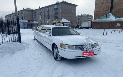 Lincoln Town Car III рестайлинг, 2001 год, 550 000 рублей, 1 фотография