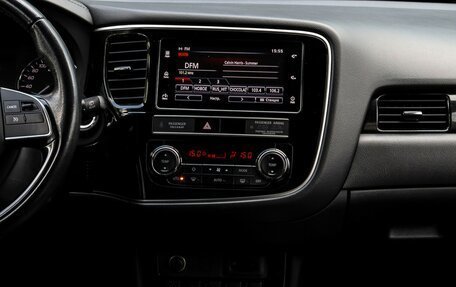 Mitsubishi Outlander III рестайлинг 3, 2019 год, 2 045 000 рублей, 12 фотография