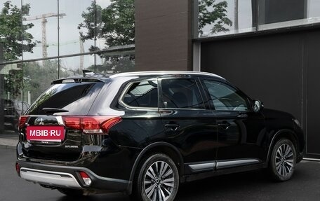 Mitsubishi Outlander III рестайлинг 3, 2019 год, 2 045 000 рублей, 5 фотография