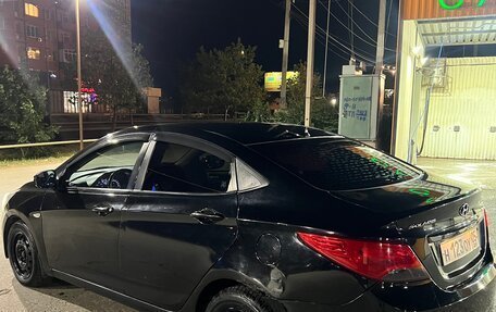 Hyundai Solaris II рестайлинг, 2015 год, 720 000 рублей, 3 фотография