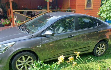 Hyundai Solaris II рестайлинг, 2014 год, 1 400 000 рублей, 5 фотография