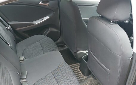Hyundai Solaris II рестайлинг, 2014 год, 1 400 000 рублей, 9 фотография