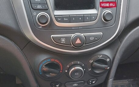 Hyundai Solaris II рестайлинг, 2014 год, 1 400 000 рублей, 7 фотография