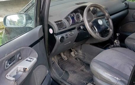 Volkswagen Sharan I рестайлинг, 2003 год, 550 000 рублей, 4 фотография