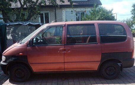 Nissan Serena I, 1998 год, 330 000 рублей, 2 фотография