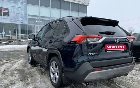 Toyota RAV4, 2020 год, 3 700 000 рублей, 4 фотография