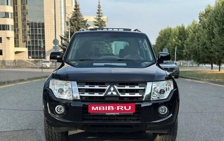 Mitsubishi Pajero IV, 2011 год, 2 500 000 рублей, 2 фотография