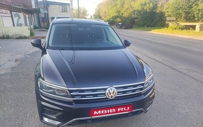 Volkswagen Tiguan II, 2017 год, 2 200 000 рублей, 1 фотография