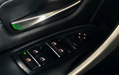 BMW 3 серия, 2018 год, 2 606 000 рублей, 17 фотография