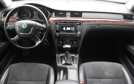 Skoda Superb III рестайлинг, 2011 год, 897 000 рублей, 7 фотография