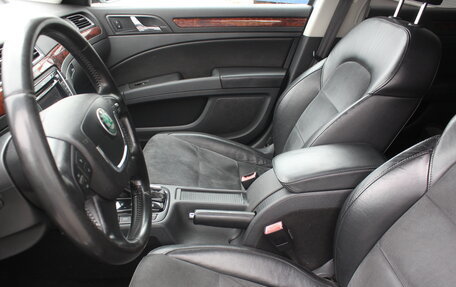 Skoda Superb III рестайлинг, 2011 год, 897 000 рублей, 10 фотография